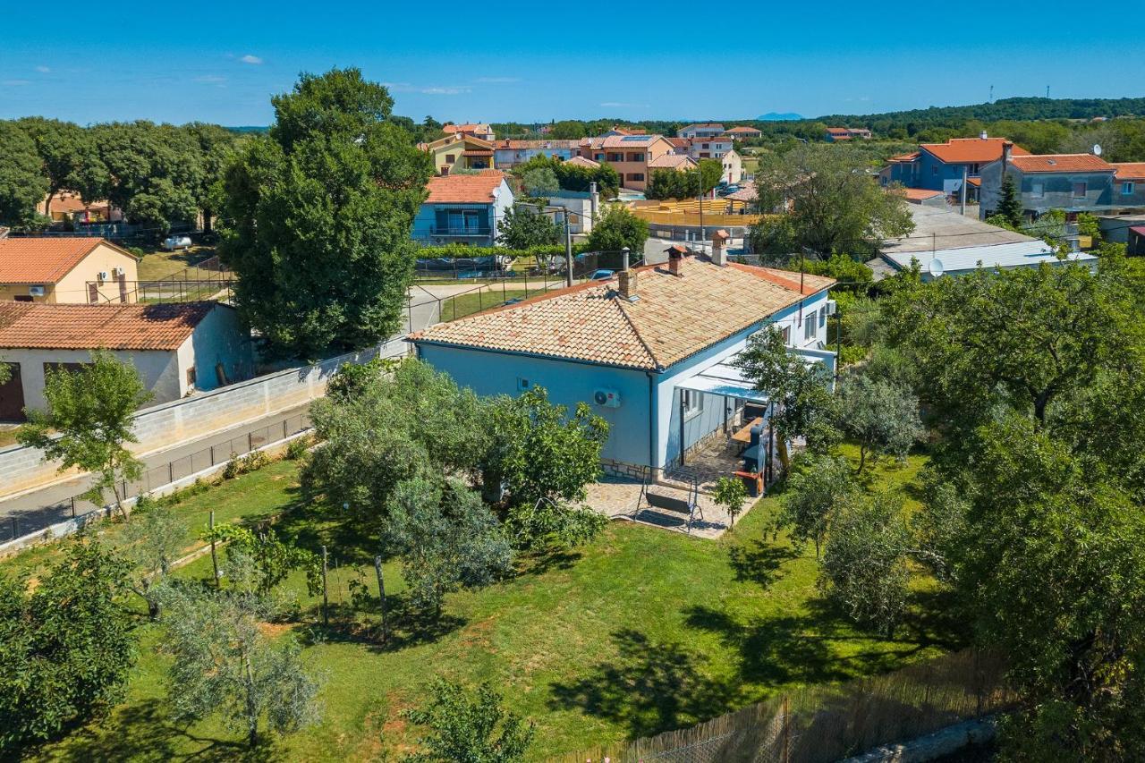 Holiday House Chill Out Loborika Pula 6 Persons Marčana Eksteriør bilde